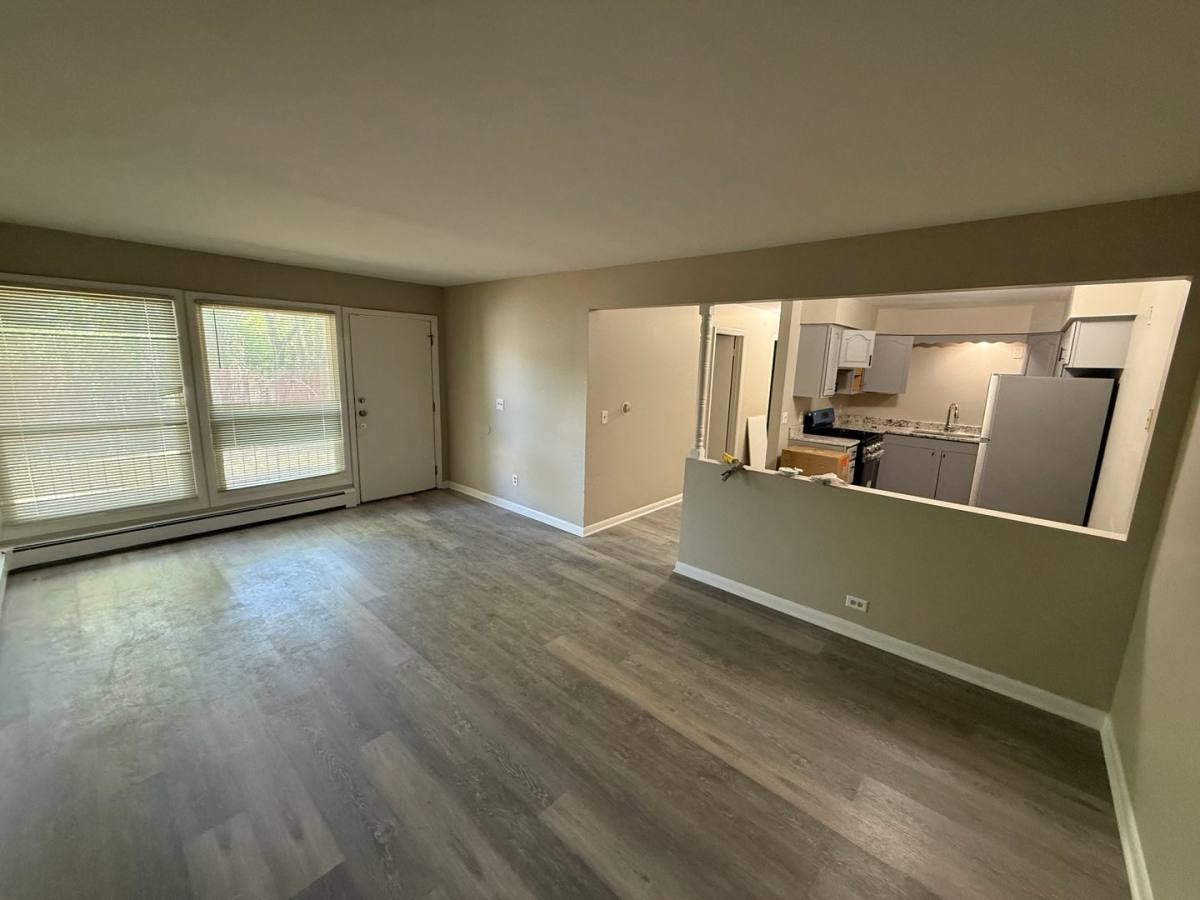 Apartment for rent at 2415 Paradise Ave, Rockford, IL 61103