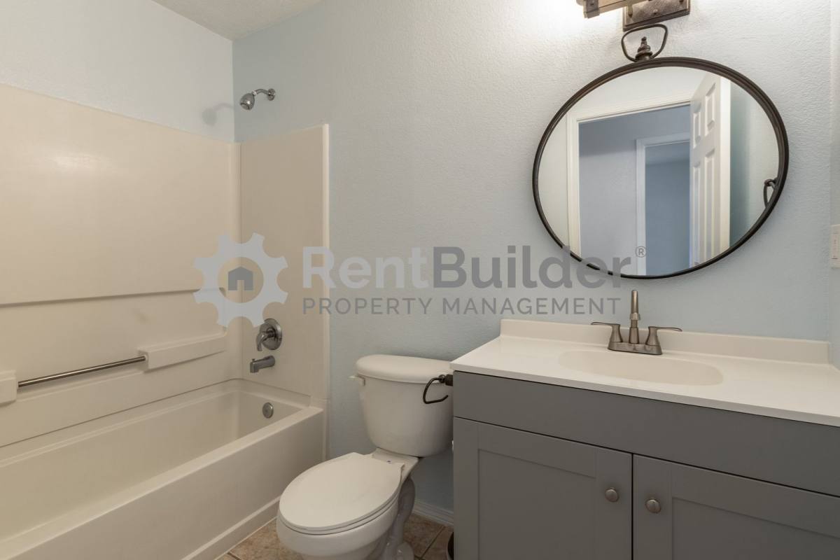 House for rent at 5008 Shadow Rock Rd NW, Albuquerque, NM 87114