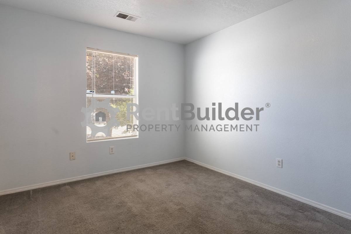 House for rent at 5008 Shadow Rock Rd NW, Albuquerque, NM 87114