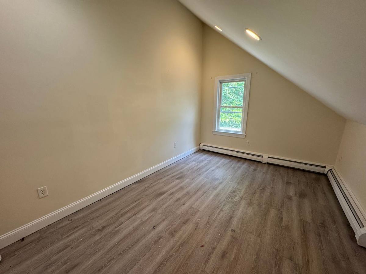 Apartment for rent at 1-3 Yeaton Place, Haverhill, MA 01832
