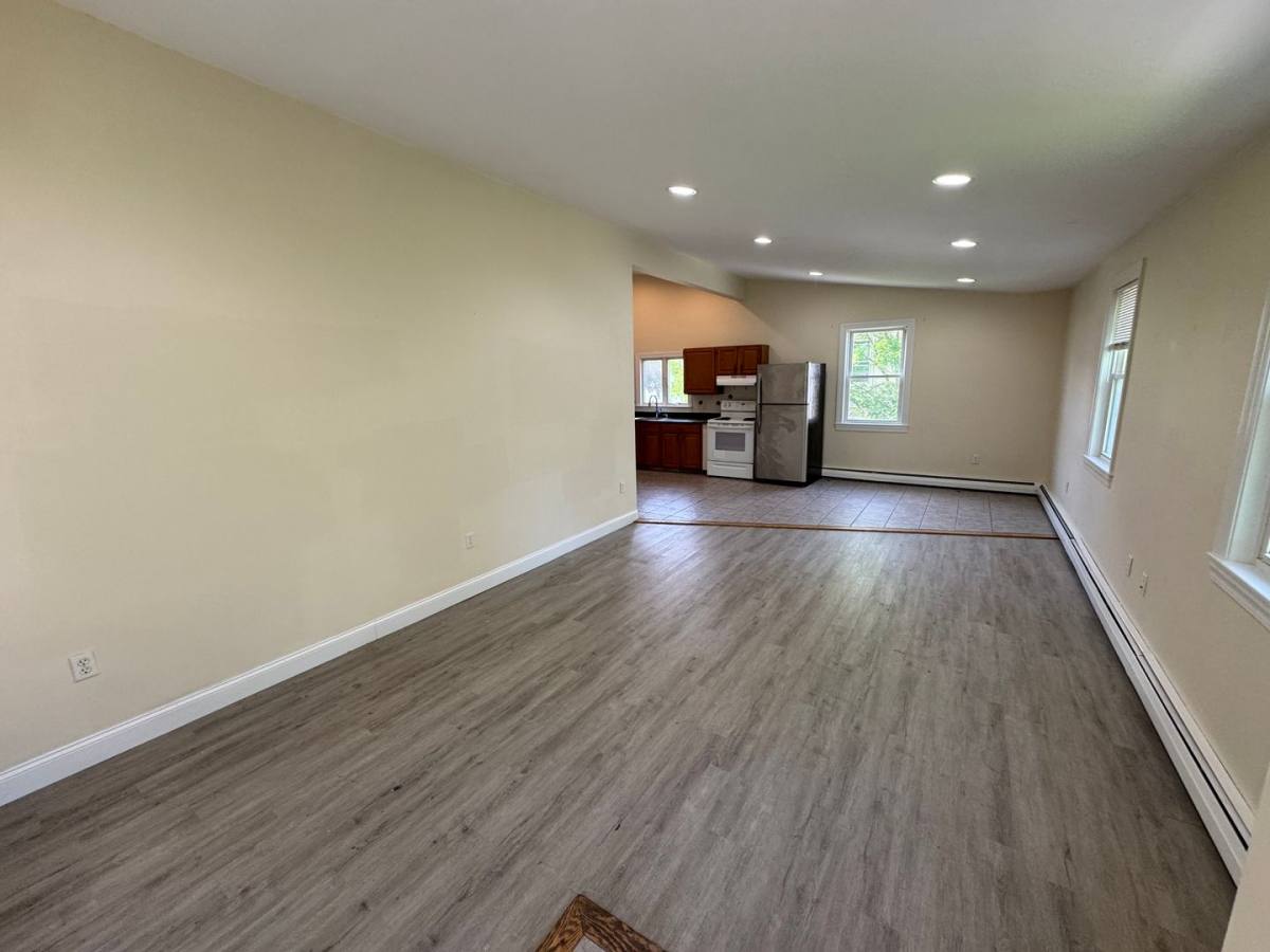 Apartment for rent at 1-3 Yeaton Place, Haverhill, MA 01832