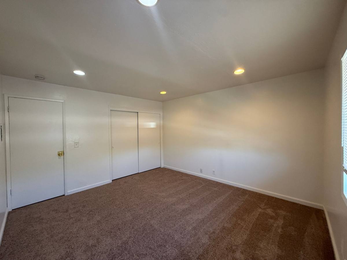 Apartment for rent at 409 Taylor St, Fairfield, CA 94533