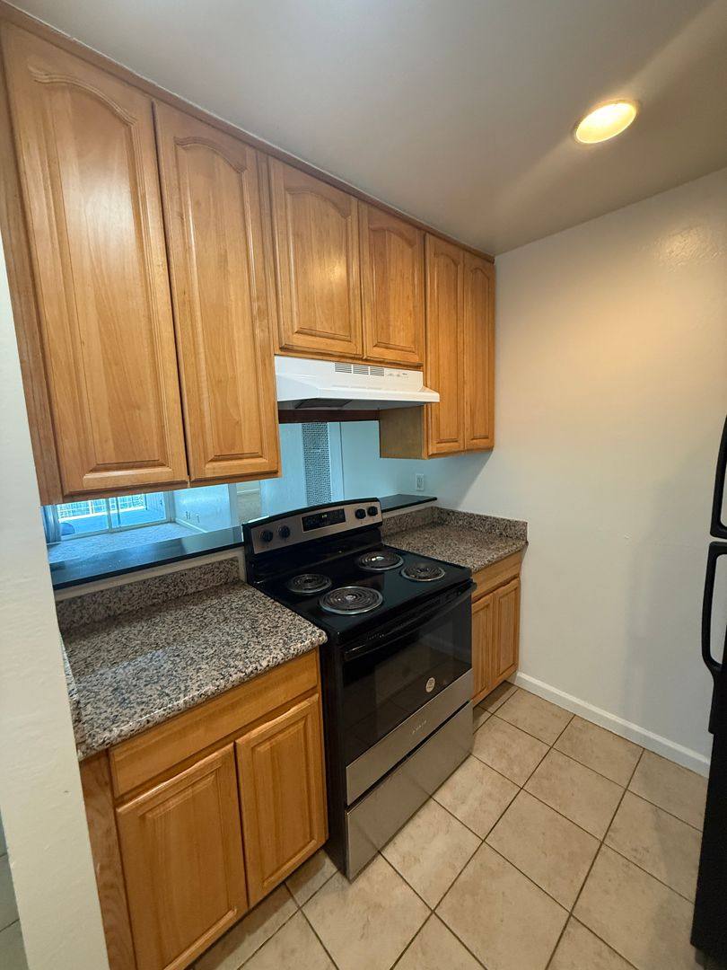 Apartment for rent at 409 Taylor St, Fairfield, CA 94533
