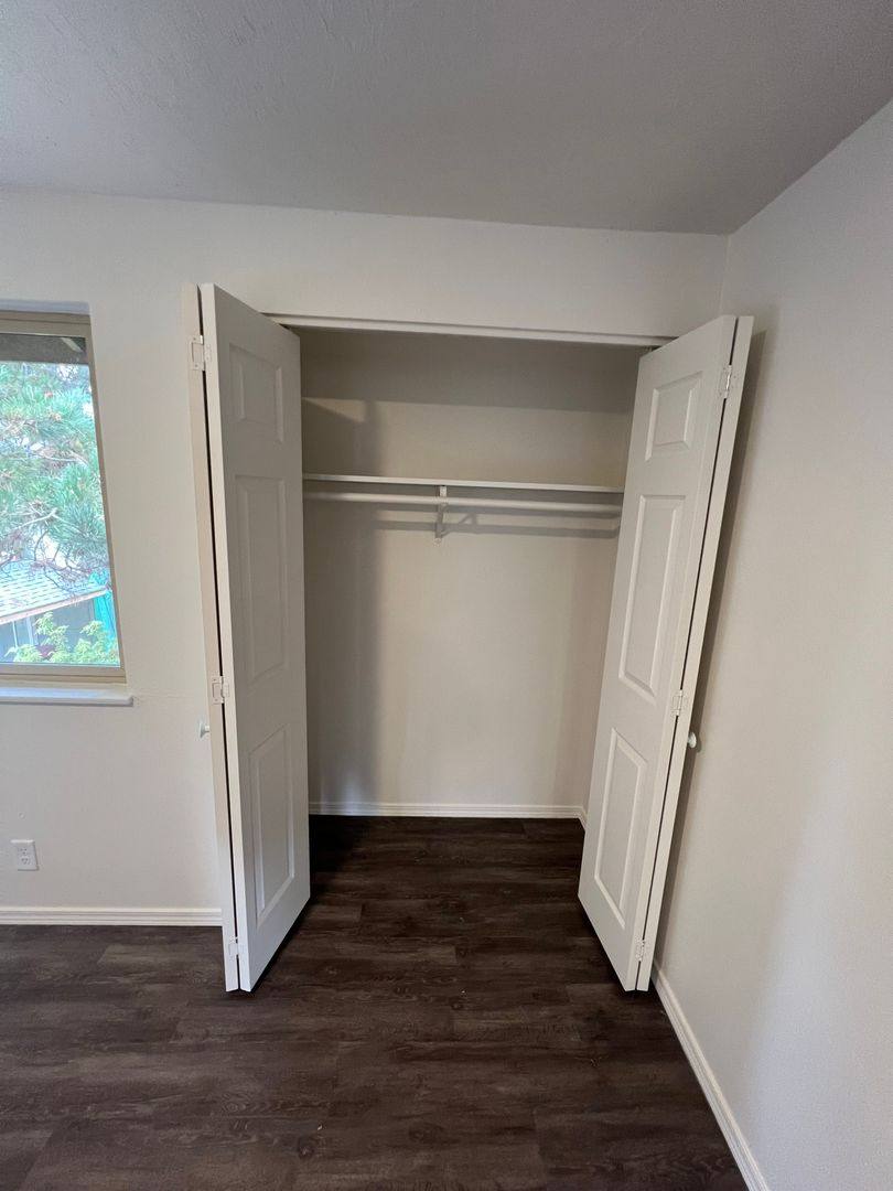 Apartment for rent at 850 W 12th Ave, Eugene, OR 97402