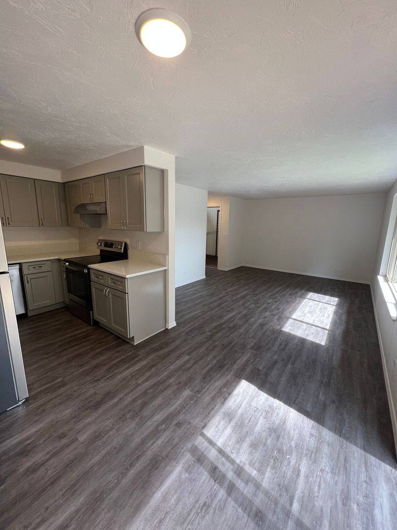 Apartment for rent at 850 W 12th Ave, Eugene, OR 97402