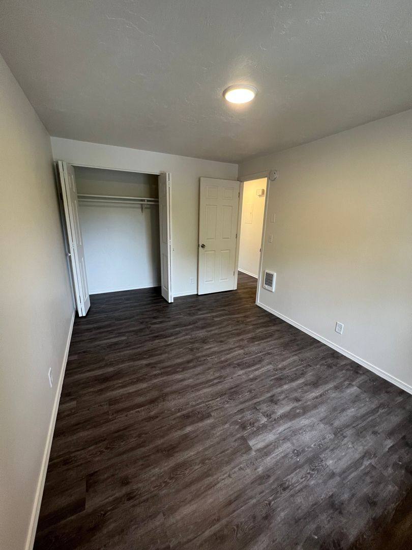 Apartment for rent at 850 W 12th Ave, Eugene, OR 97402