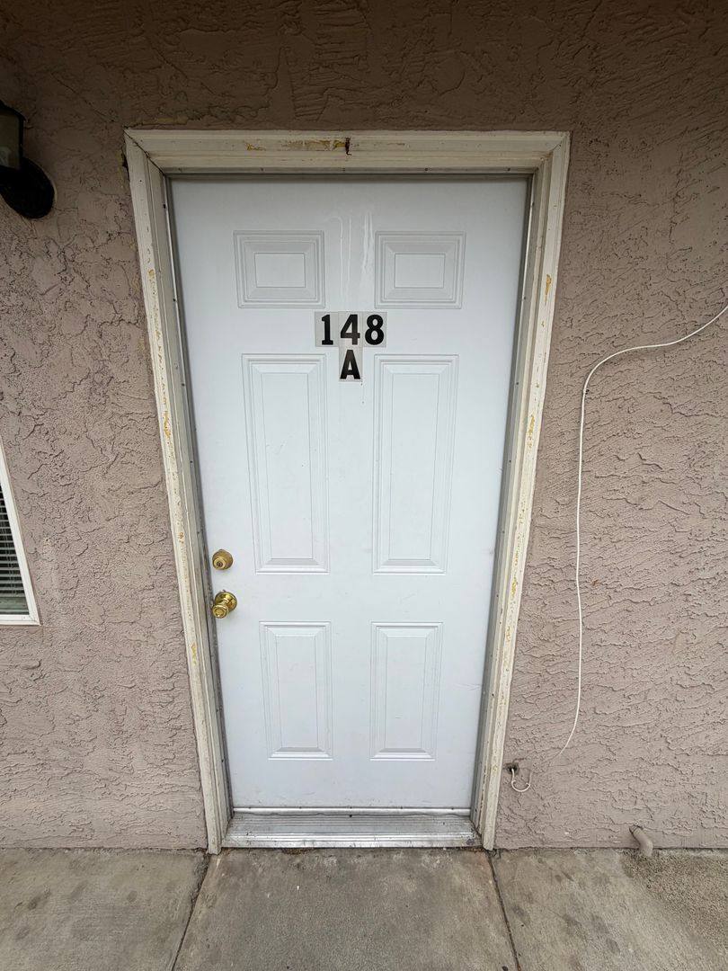 Apartment for rent at 144 - 148 W, Merced, CA 95340