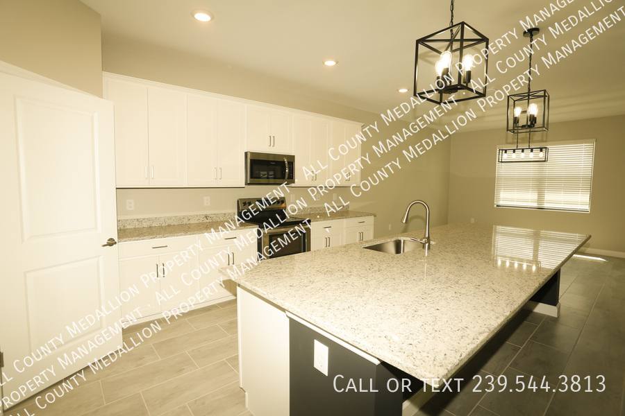 House for rent at 11380 Canopy Loop, Fort Myers, FL 33913