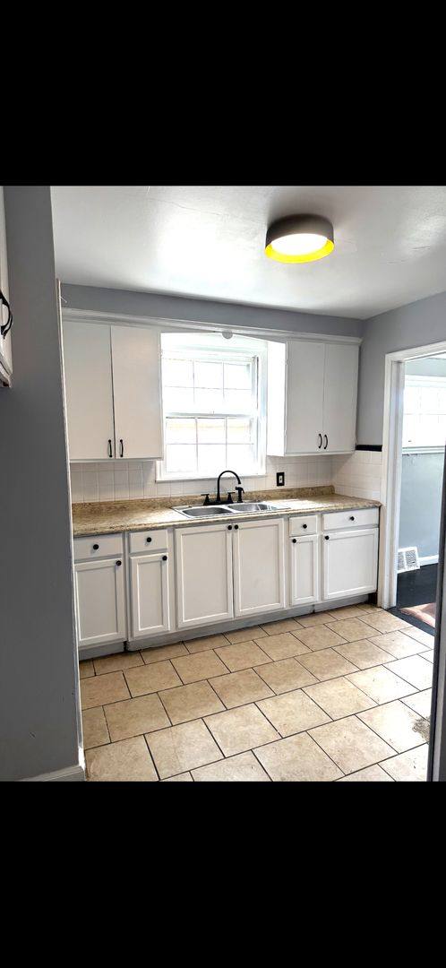House for rent at 8266 Warwick, Detroit, MI 48228