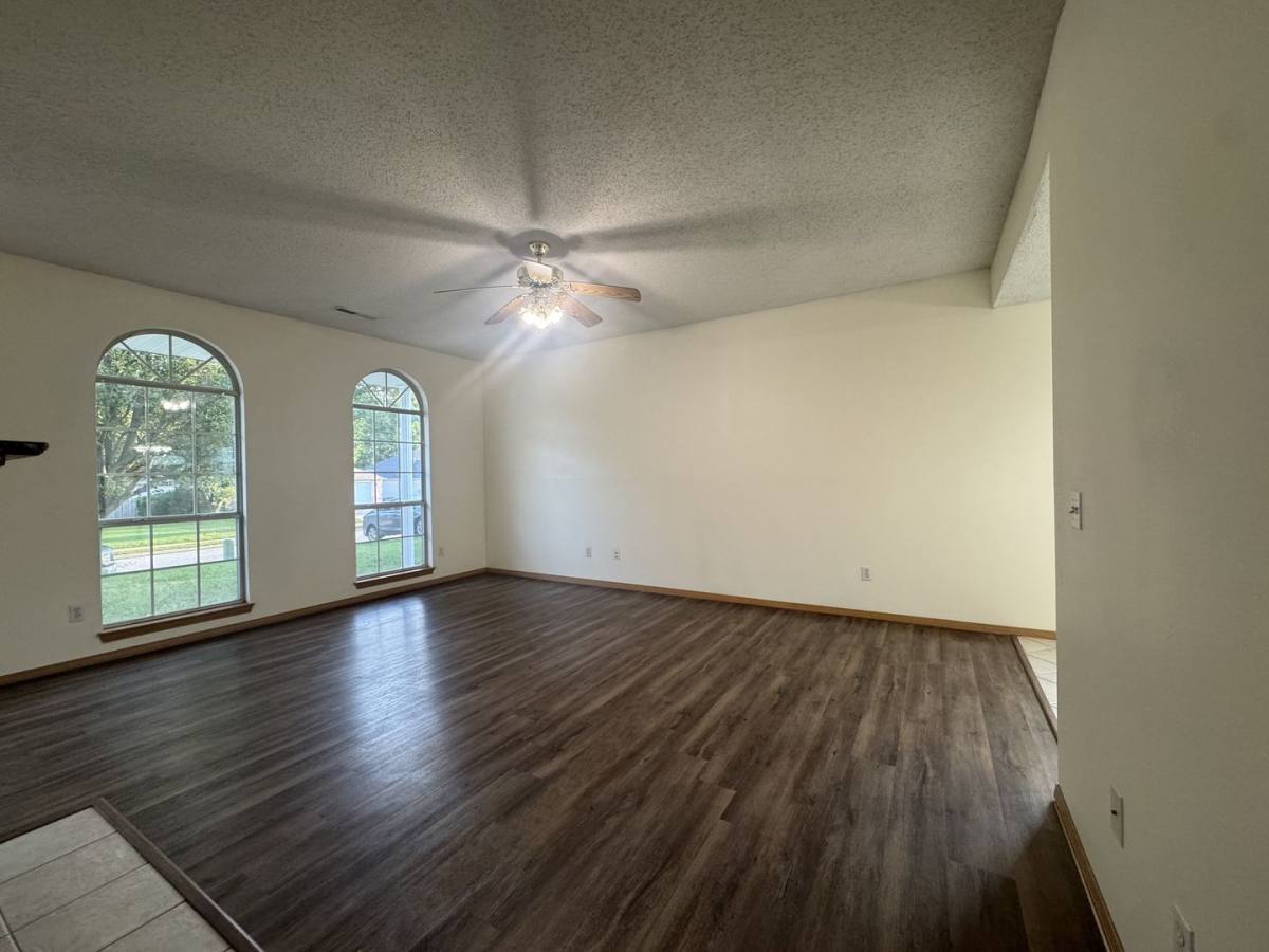 House for rent at 1502 Cresent St, Bentonville, AR 72712