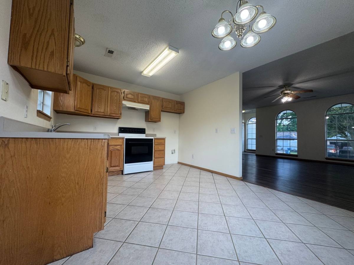 House for rent at 1502 Cresent St, Bentonville, AR 72712