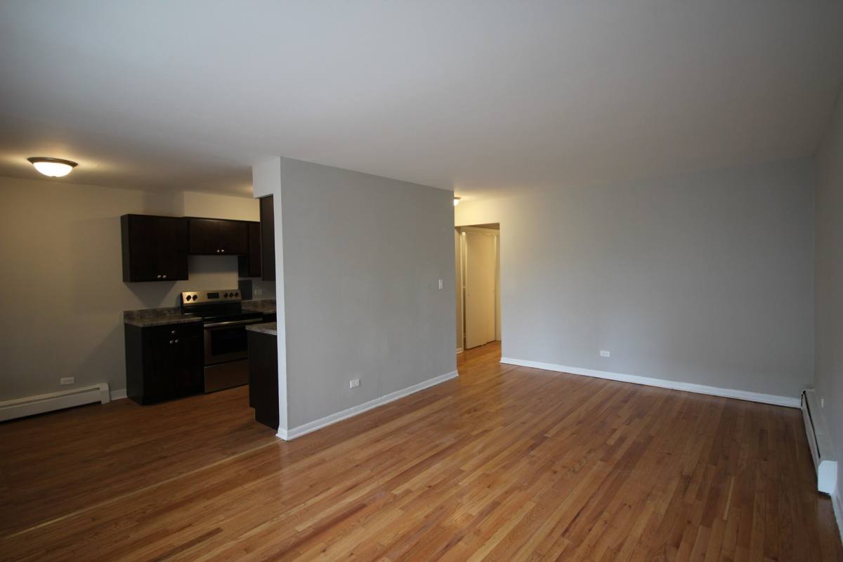 Apartment for rent at 1642-44 W Morse, Chicago, IL 60626
