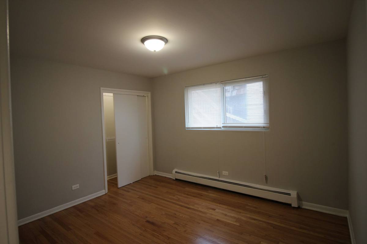 Apartment for rent at 1642-44 W Morse, Chicago, IL 60626
