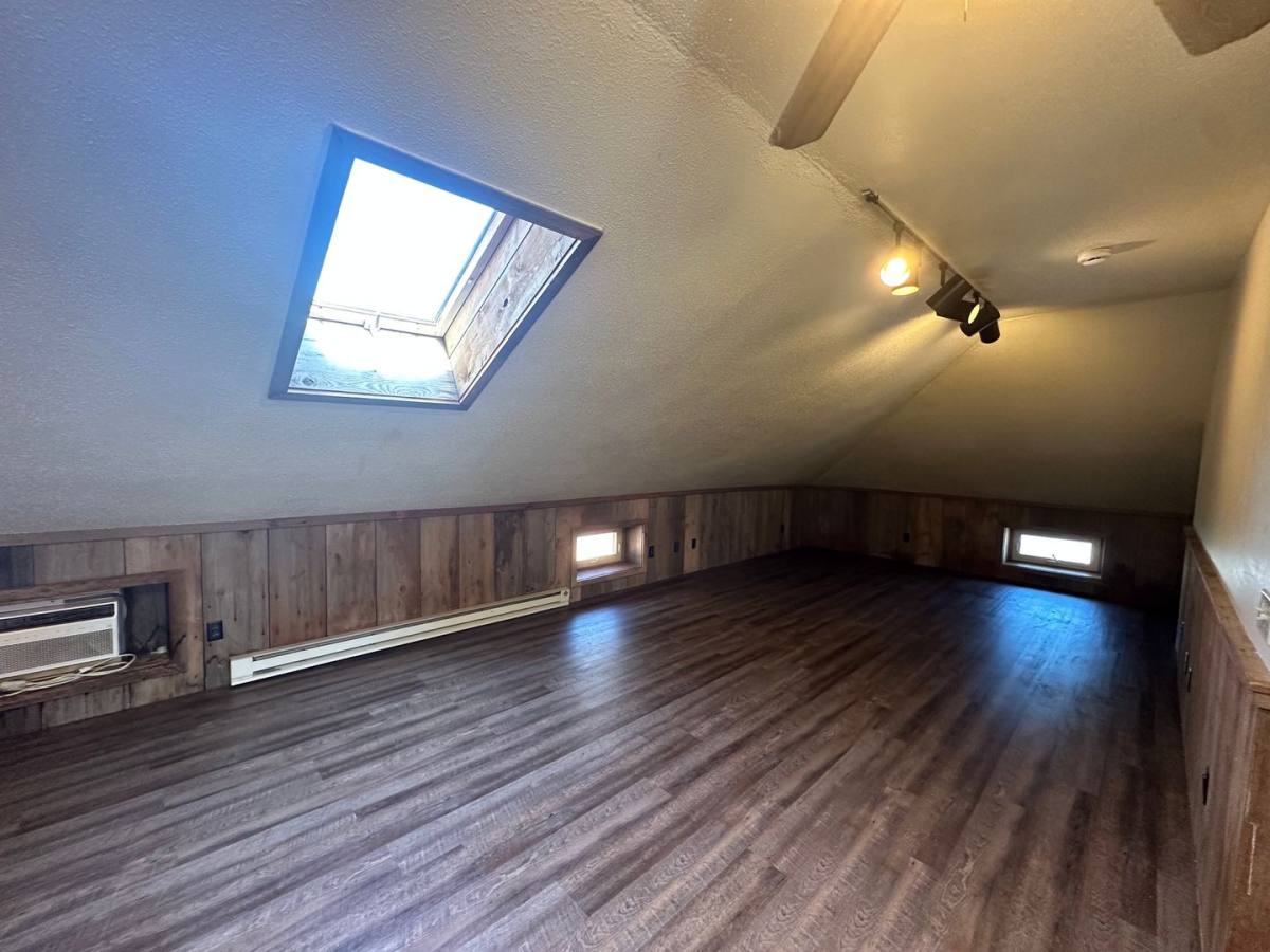 Apartment for rent at 826-828 York St, Quincy, IL 62301