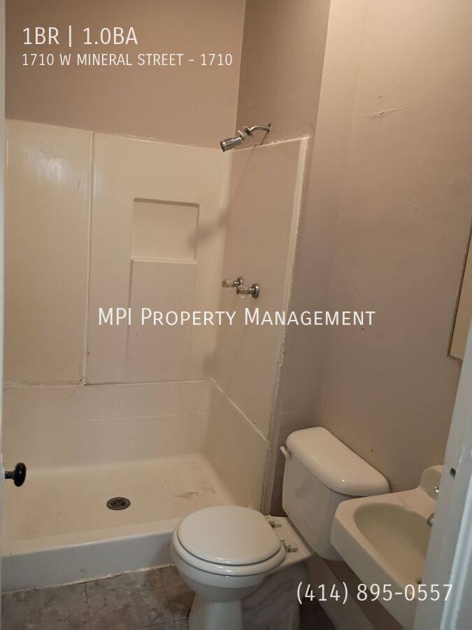 Apartment for rent at 1710 W Mineral St, Milwaukee, WI 53204