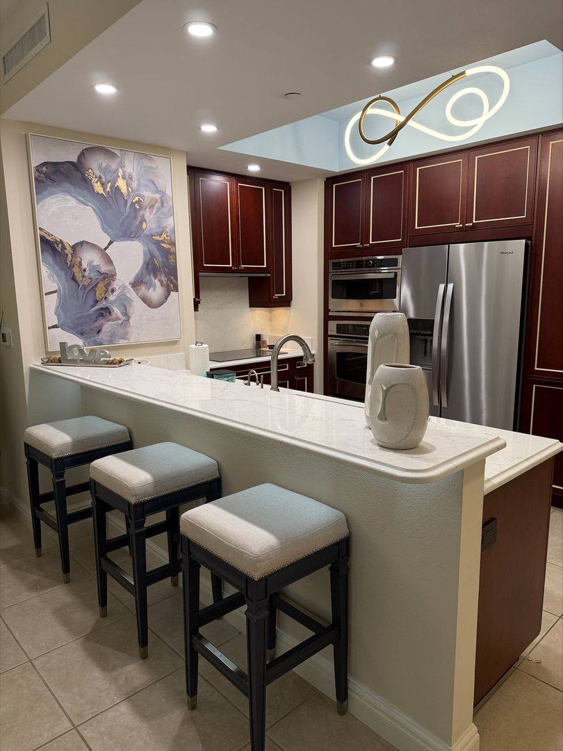 Condo for rent at 50 Central Ave, Sarasota, FL 34236