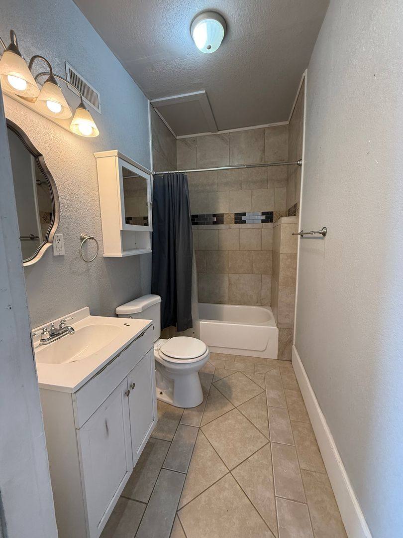 Apartment for rent at 1002 S Montana, Butte, MT 59701
