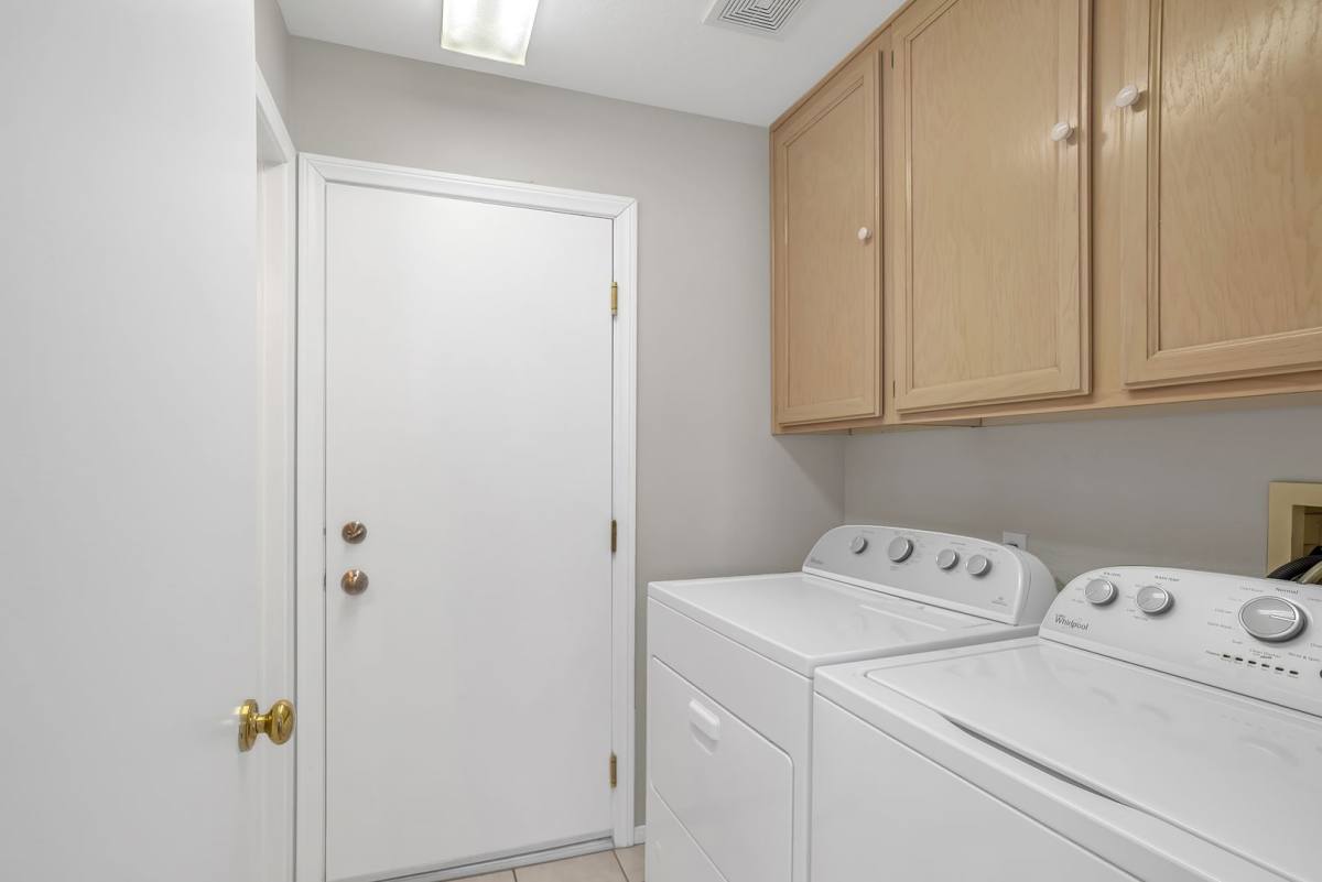 House for rent at 8133 Kentshire Dr, Las Vegas, NV 89117