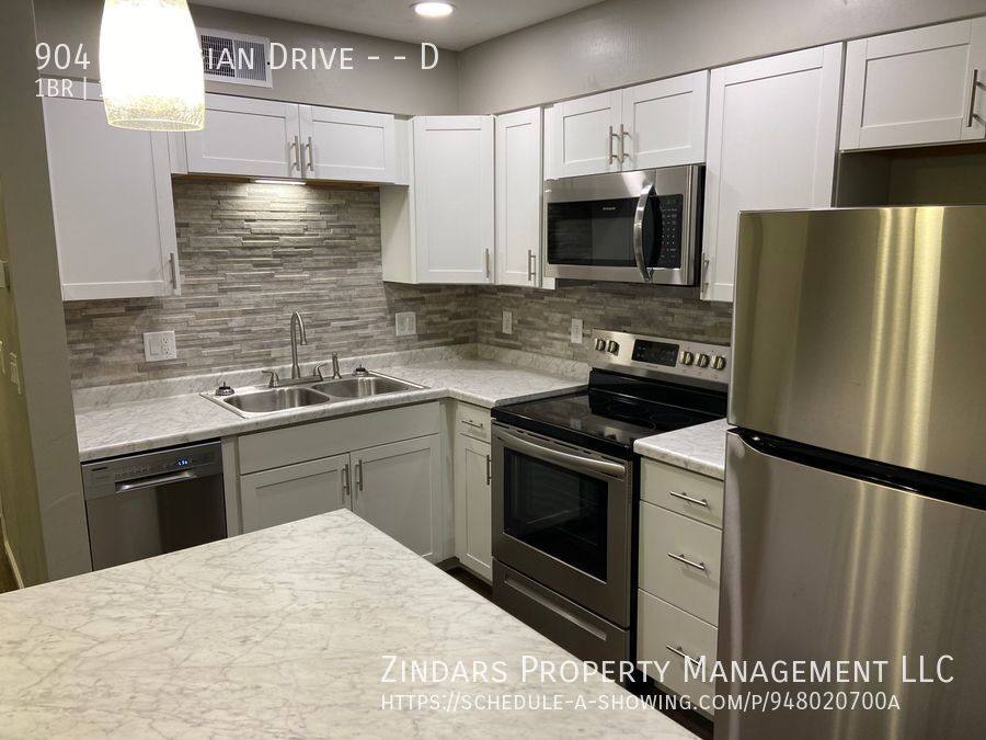 Apartment for rent at 904 Georgian Dr #D, Danville, IL 61832