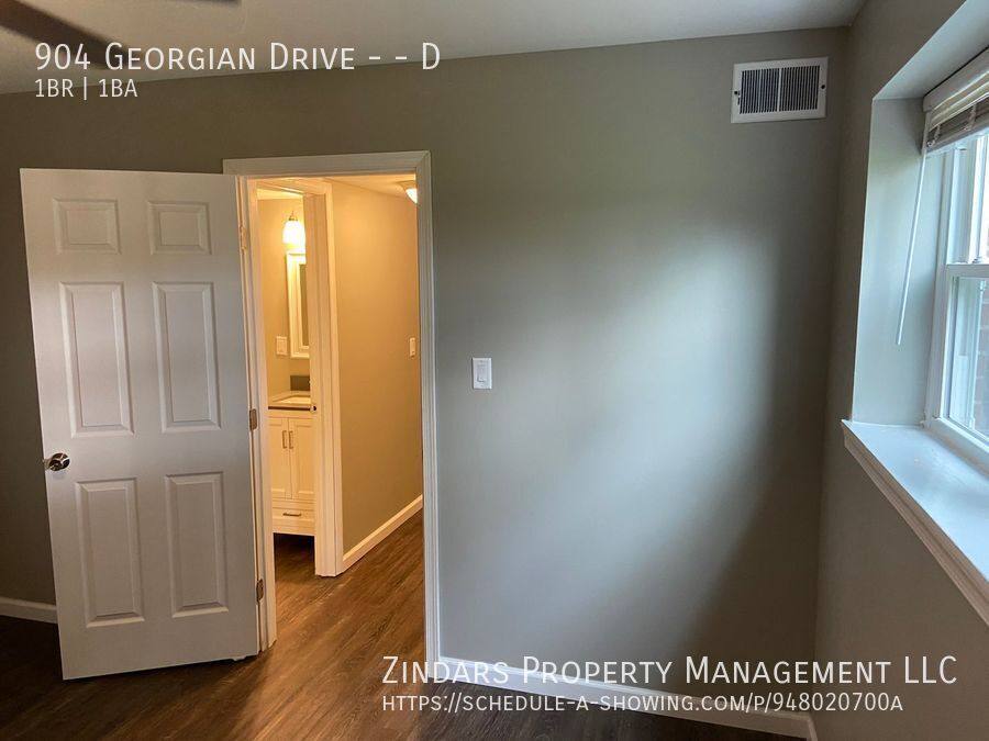 Apartment for rent at 904 Georgian Dr #D, Danville, IL 61832