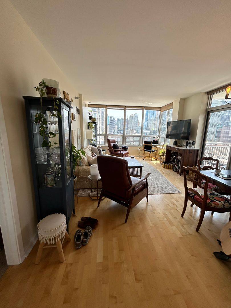 Condo for rent at 330 W Grand Ave #1701, Chicago, IL 60654