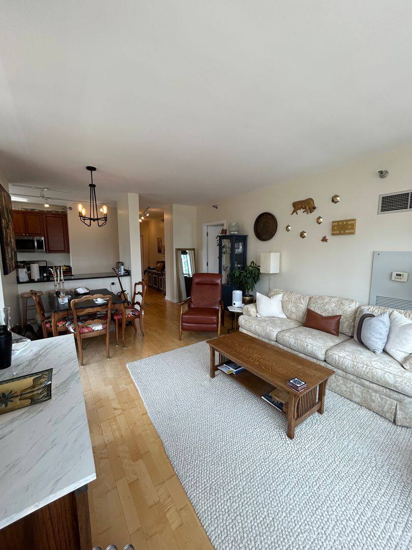 Condo for rent at 330 W Grand Ave #1701, Chicago, IL 60654