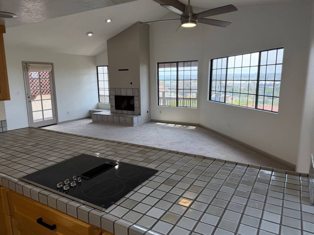 Townhouse for rent at 4032 Ampudia St, San Diego, CA 92110