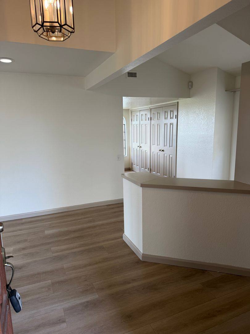 Townhouse for rent at 4032 Ampudia St, San Diego, CA 92110