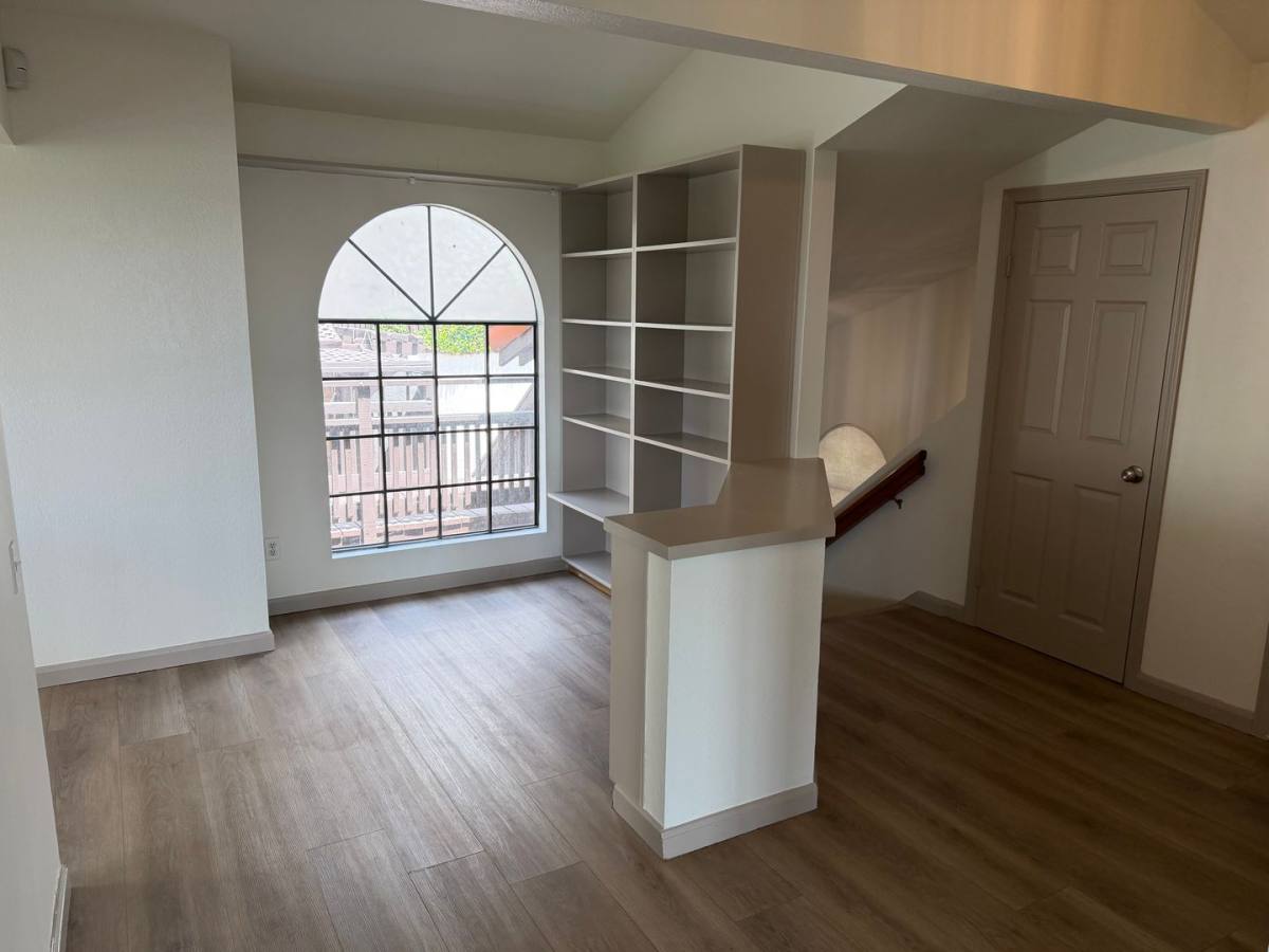 Townhouse for rent at 4032 Ampudia St, San Diego, CA 92110