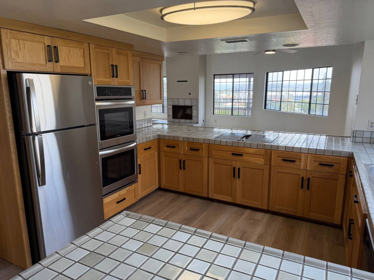 Townhouse for rent at 4032 Ampudia St, San Diego, CA 92110