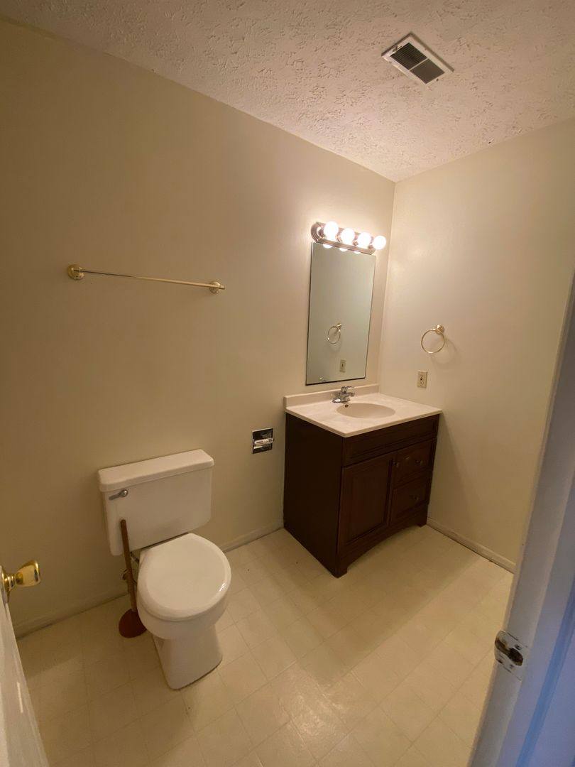 Townhouse for rent at 434 W Northlane Dr, Bloomington, IN 47404