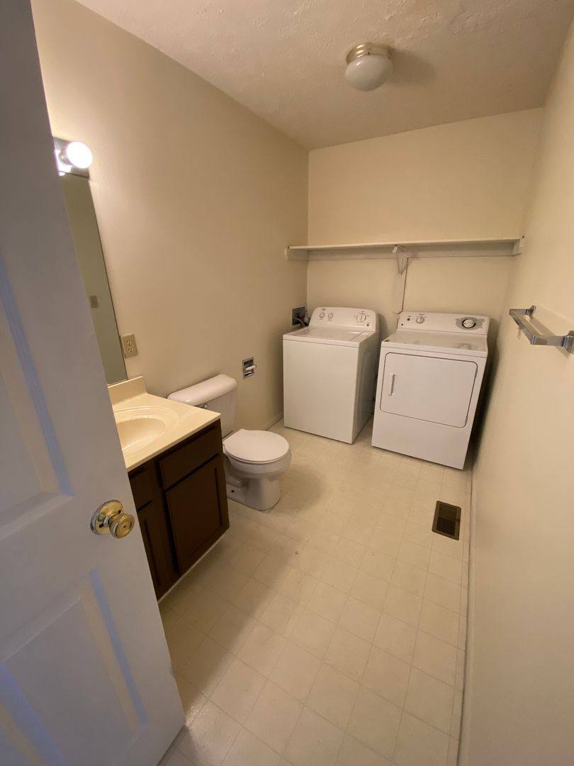 Townhouse for rent at 434 W Northlane Dr, Bloomington, IN 47404