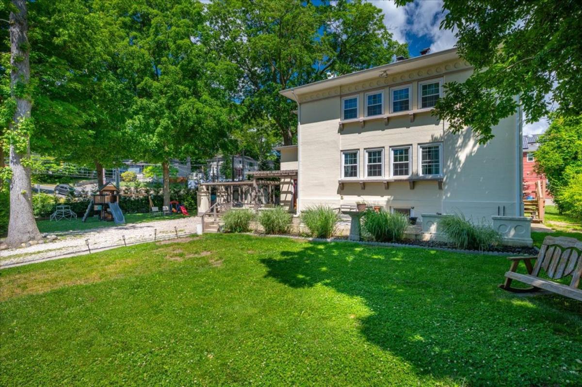House for rent at 116 Soundview Ave, Mamaroneck, NY 10543