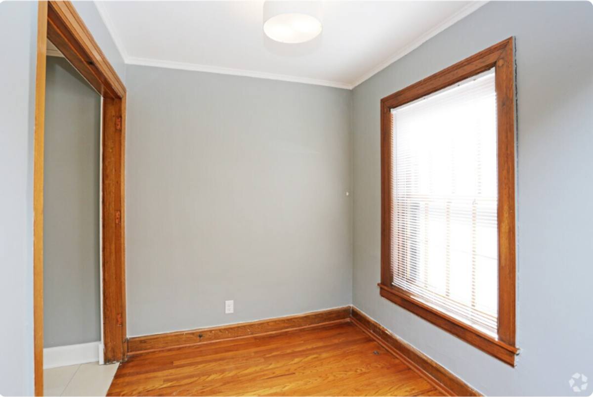 Apartment for rent at 511 29th St, Des Moines, IA 50312