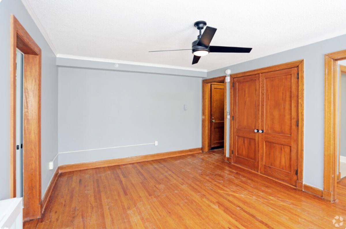 Apartment for rent at 511 29th St, Des Moines, IA 50312