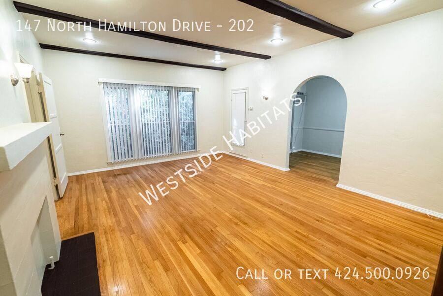 Apartment for rent at 147 N Hamilton Dr #202, Beverly Hills, CA 90211