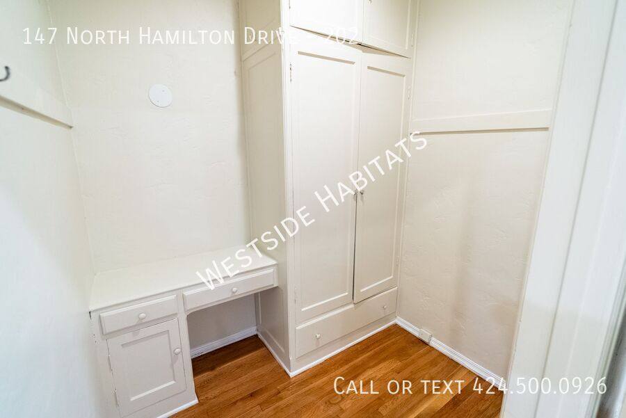 Apartment for rent at 147 N Hamilton Dr #202, Beverly Hills, CA 90211