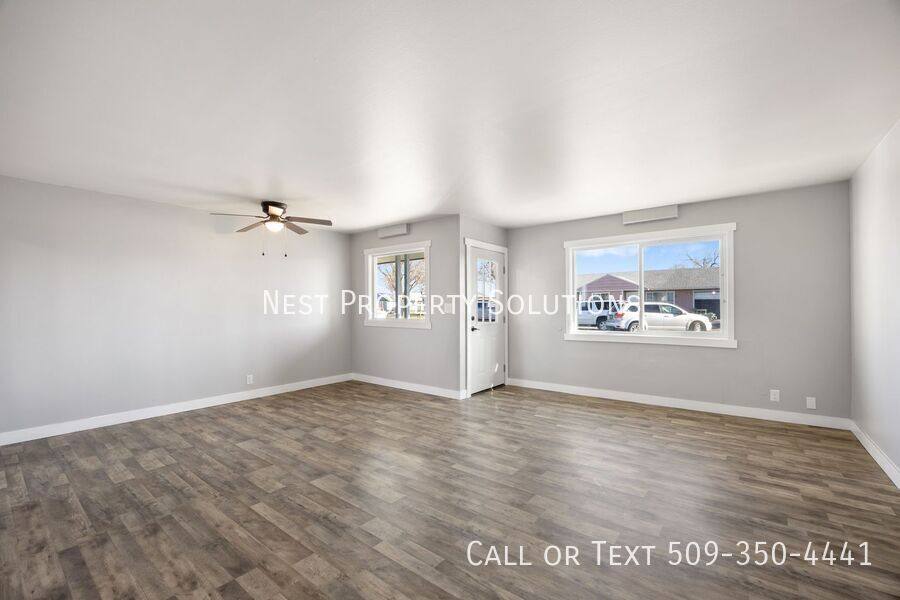 Apartment for rent at 1314 1316 Pershing Rd, Moses Lake, WA 98837