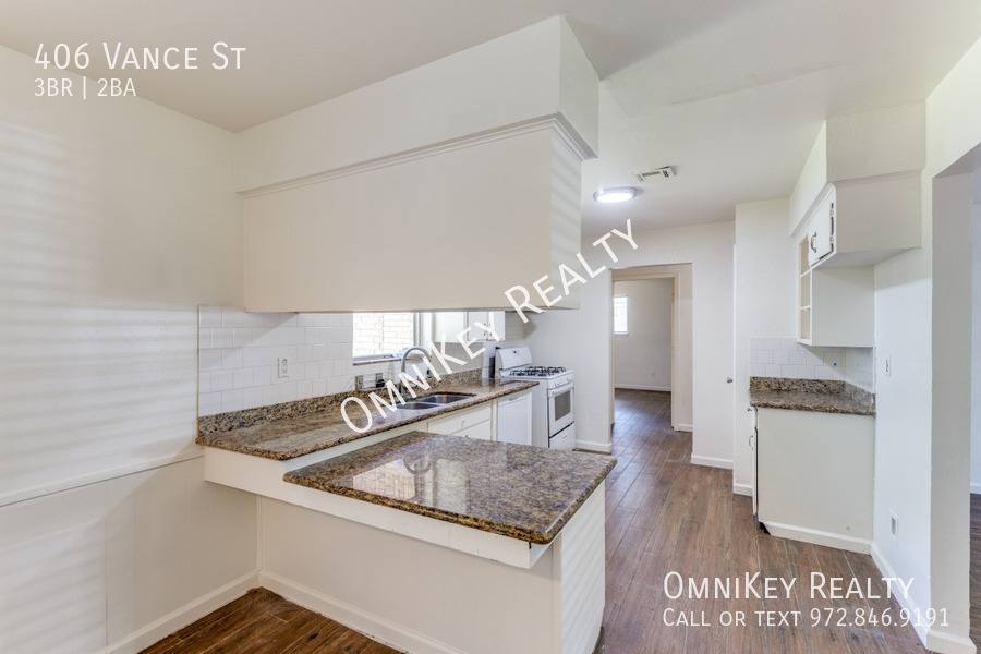 House for rent at 406 Vance St, League City, TX 77573