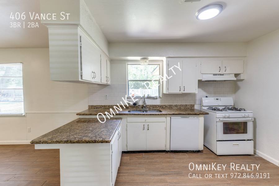 House for rent at 406 Vance St, League City, TX 77573