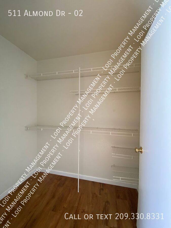Apartment for rent at 511 Almond Dr #2, Lodi, CA 95240