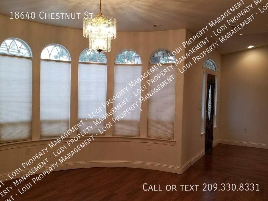 Apartment for rent at 18640 Chestnut St, Woodbridge, CA 95258