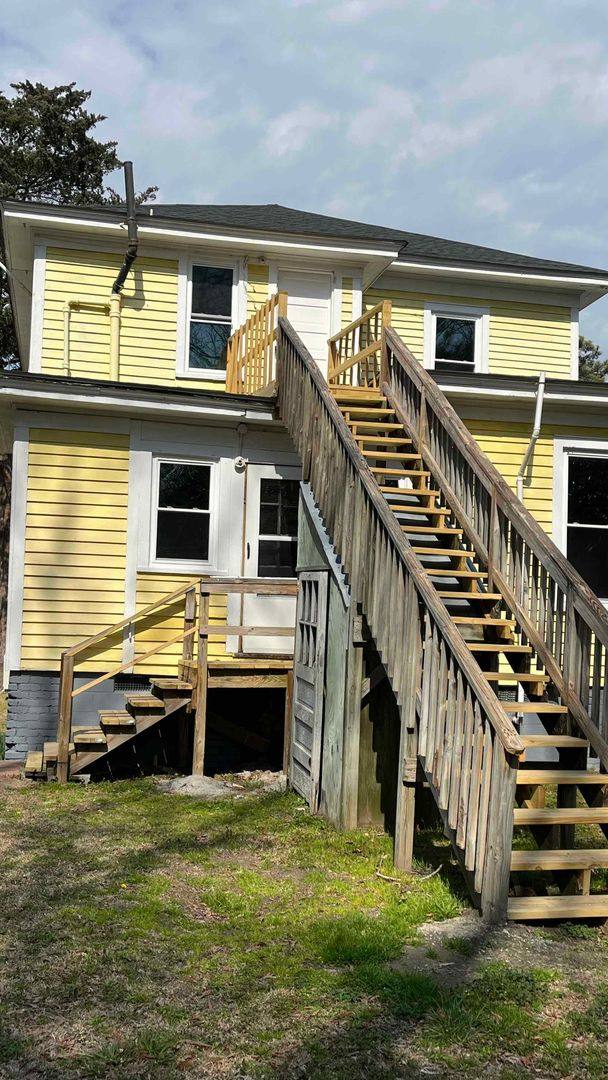 House for rent at 209-B E Capitola Ave, Kinston, NC 28501