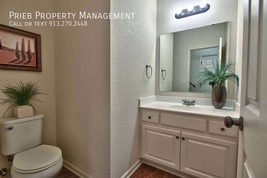 Townhouse for rent at 22062 W 124th Terrace #BUILDING 2, Olathe, KS 66061