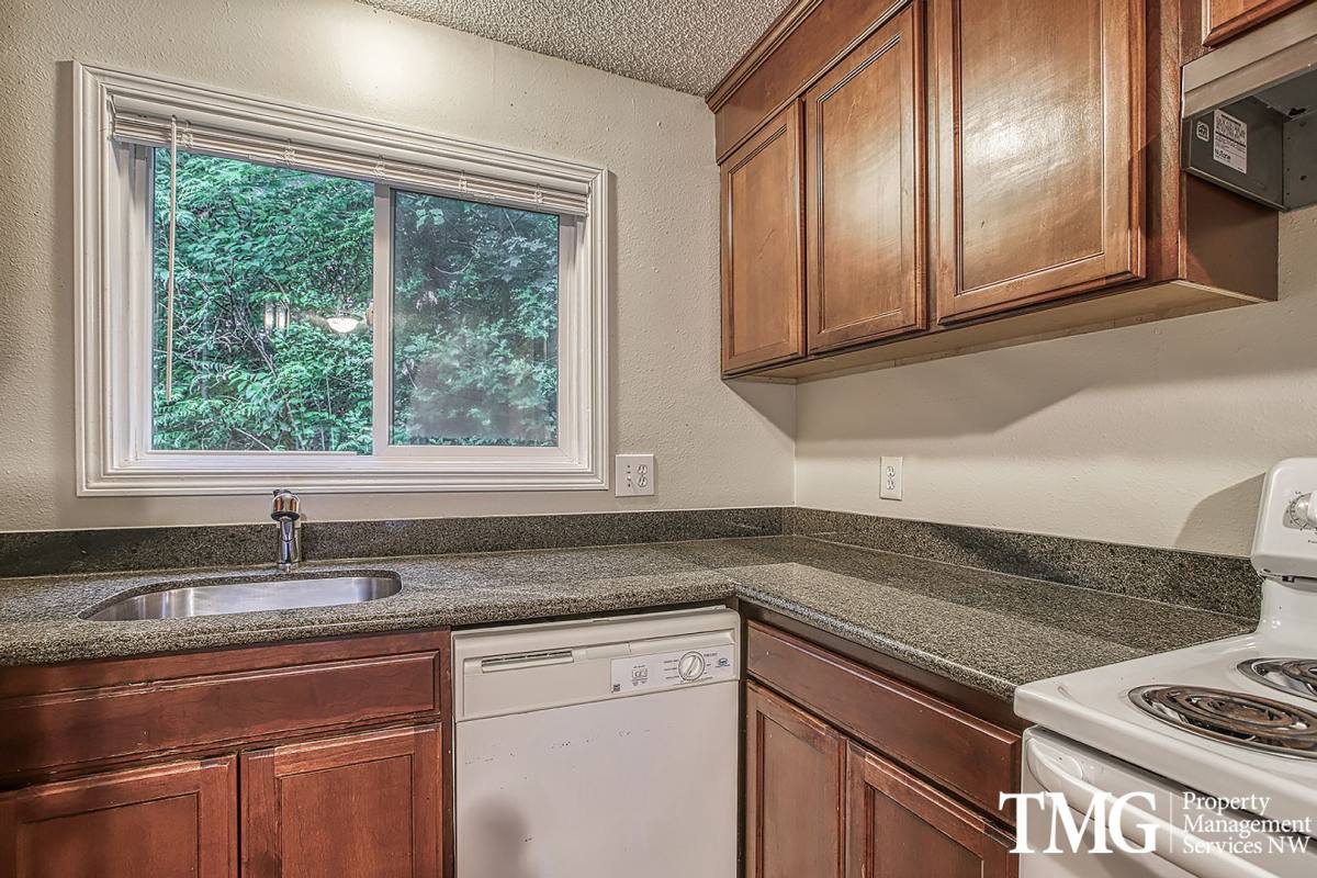 Apartment for rent at 3310-3330 SW Beaverton Hillsdale Highway, Portland, OR 97239