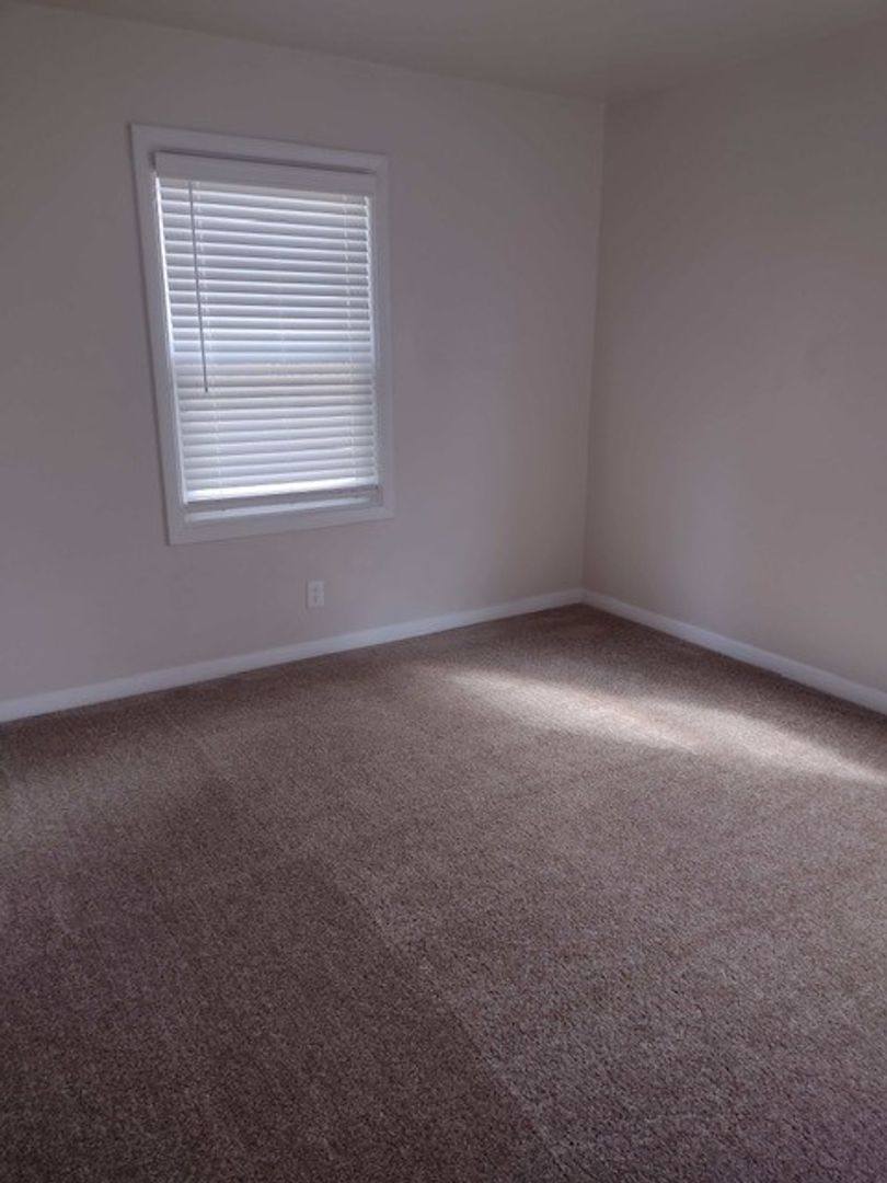 House for rent at 150 N Holly Ave, Stayton, OR 97383