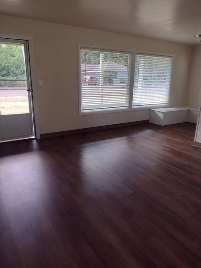 House for rent at 150 N Holly Ave, Stayton, OR 97383