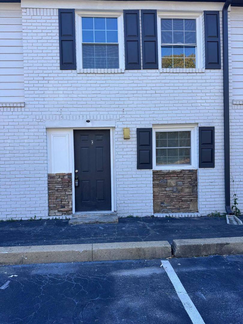 Townhouse for rent at 164 Maddox St, Lawrenceville, GA 30046