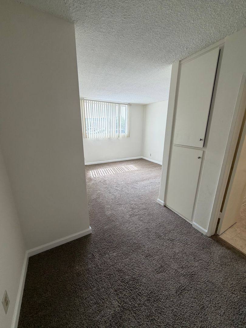 Apartment for rent at 18520 Prairie St, Northridge, CA 91324