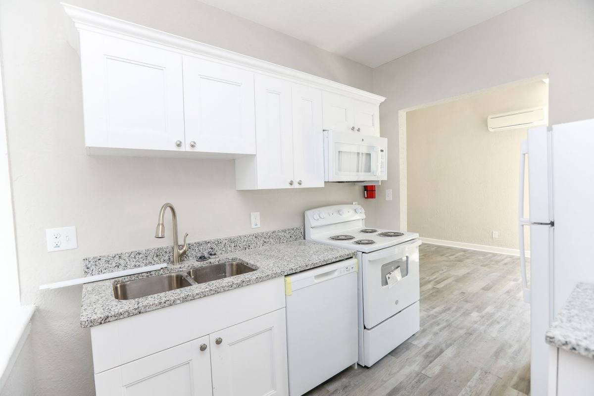Apartment for rent at 303 N St, Portsmouth, VA 23704